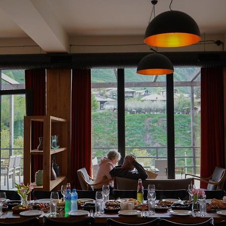 Hotel Stancia Kazbegi - City Center Buitenkant foto