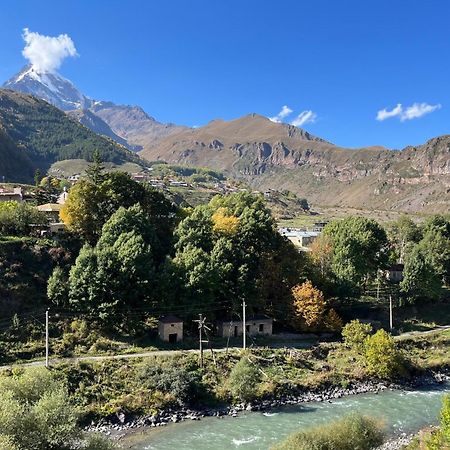 Hotel Stancia Kazbegi - City Center Buitenkant foto