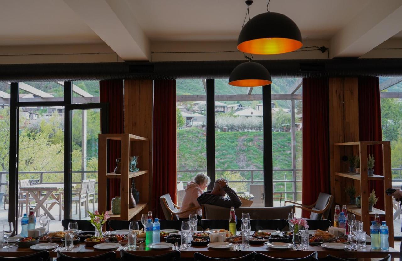 Hotel Stancia Kazbegi - City Center Buitenkant foto